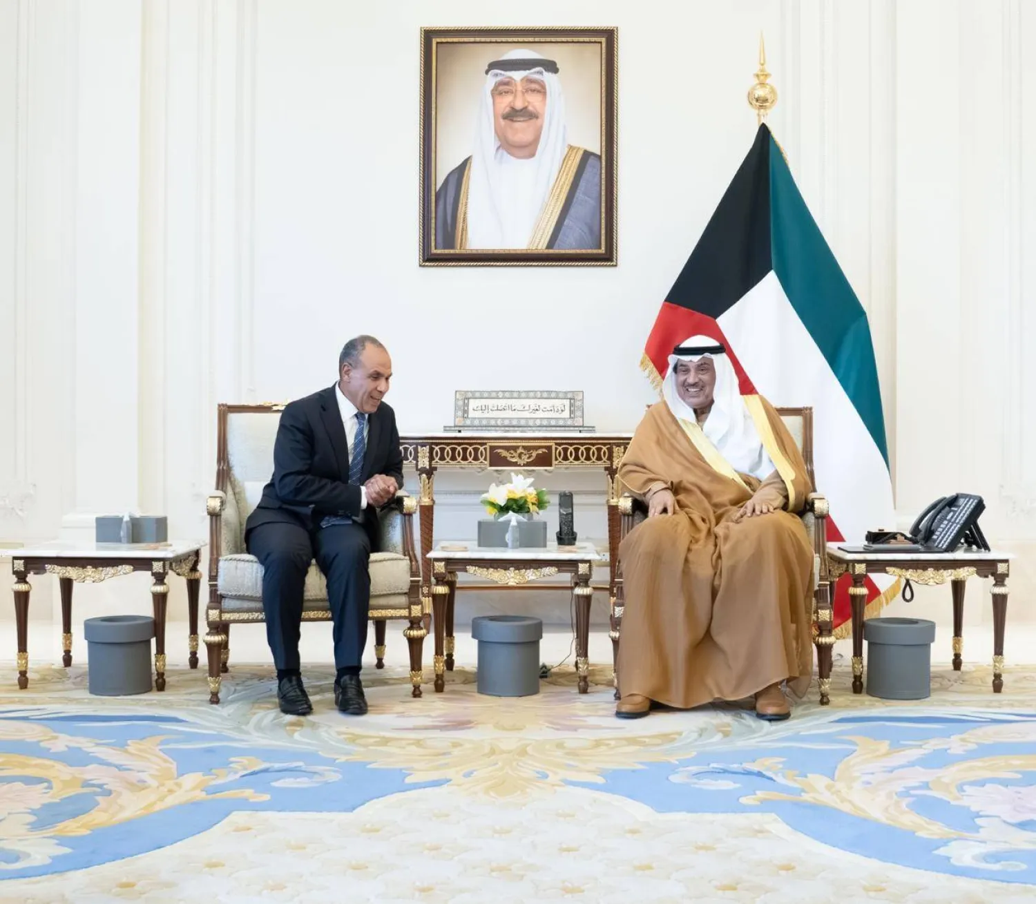 وزير الخارجية المصري خلال لقائه مع ولي عهد الكويت الأربعاء (الخارجية المصرية)