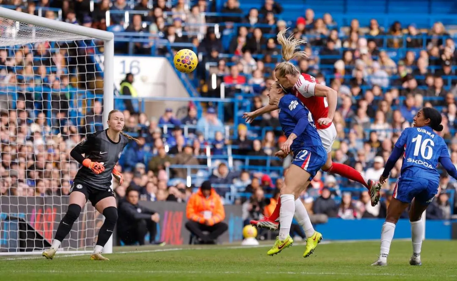 الخطة تتضمن حزمة دعم مالي بمليون جنيه إسترليني (رويترز)