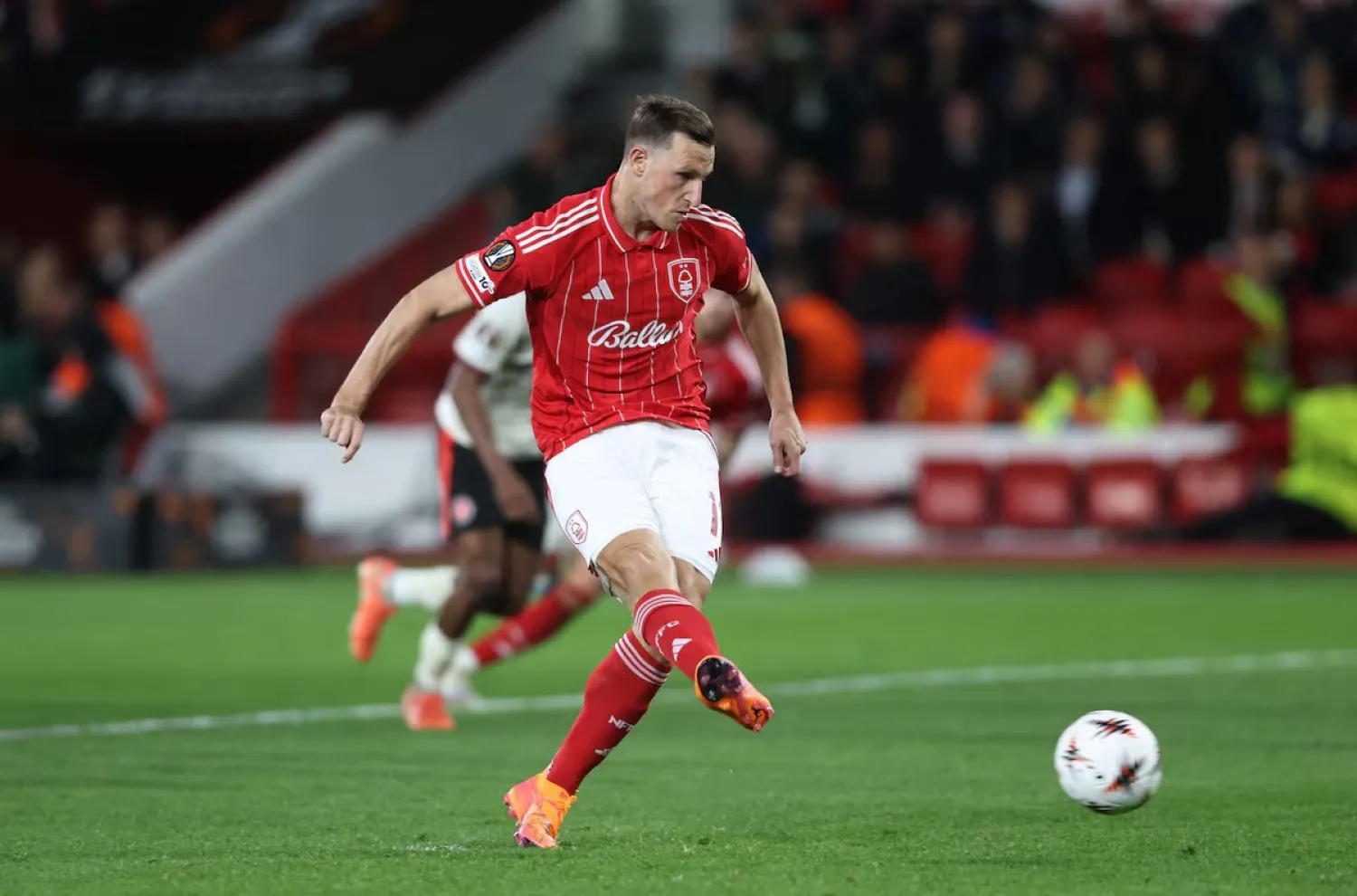 كريس وود (رويترز)