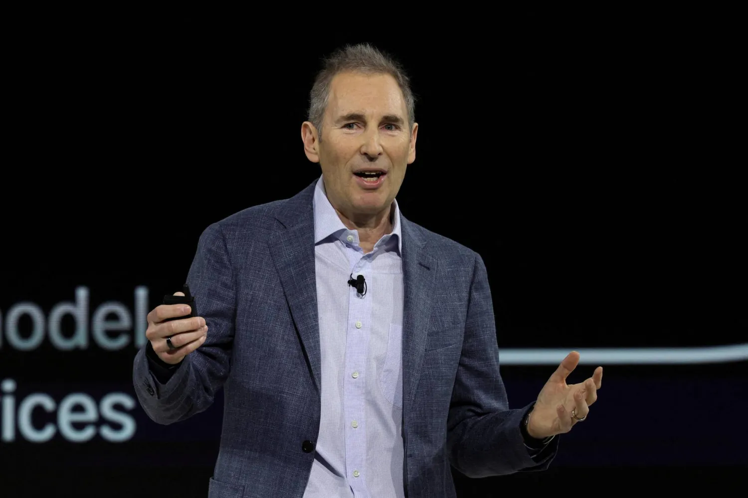 FILE PHOTO: Amazon CEO Andy Jassy speaks during an Amazon Devices launch event in New York City, US, February 26, 2025. REUTERS/Brendan McDermid/File Photo