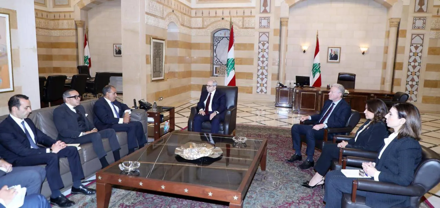 جانب من محادثات نواف سلام مع وزير الخارجية المصري في بيروت الشهر الماضي (الخارجية المصرية)