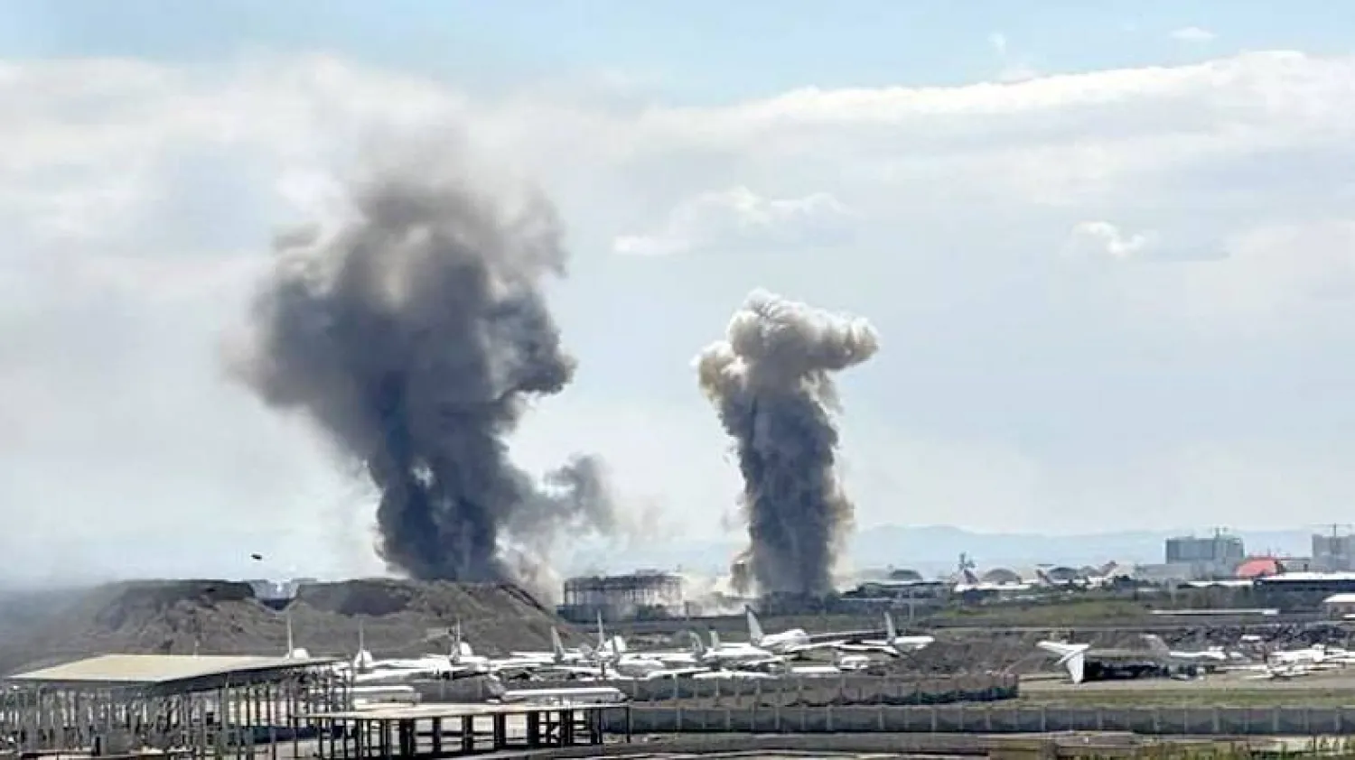 ضربات على مطار مهر آباد غرب طهران الثلاثاء (شبكات التواصل)