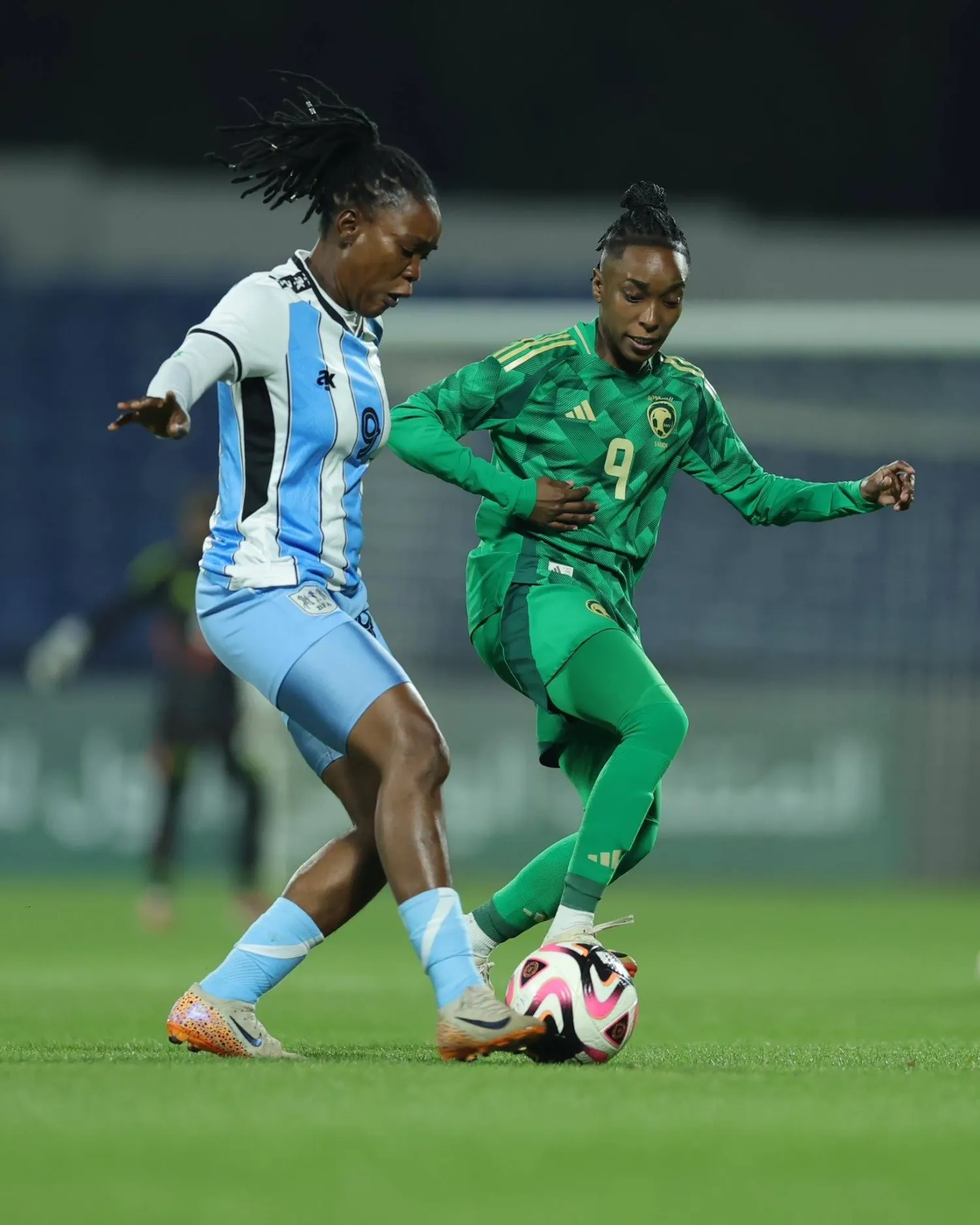 من المواجهة الودية بين أخضر السيدات وبوتسوانا (إدارة الكرة النسائية)