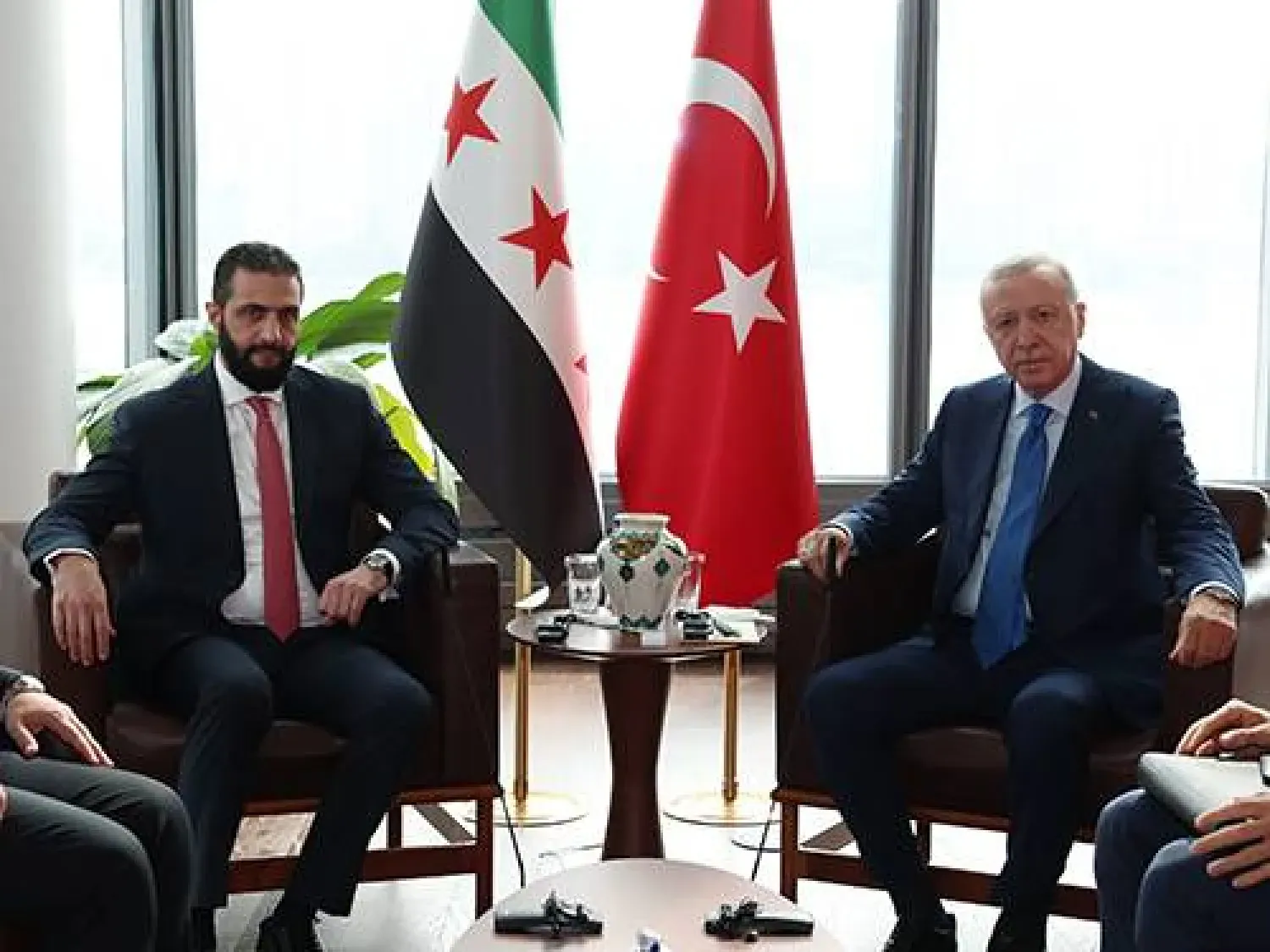 Erdoğan ile El-Şara arasında New York'ta, Birleşmiş Milletler Genel Kurulu toplantıları sırasında gerçekleşen görüşmeden (Türkiye Dönem Başkanlığı)