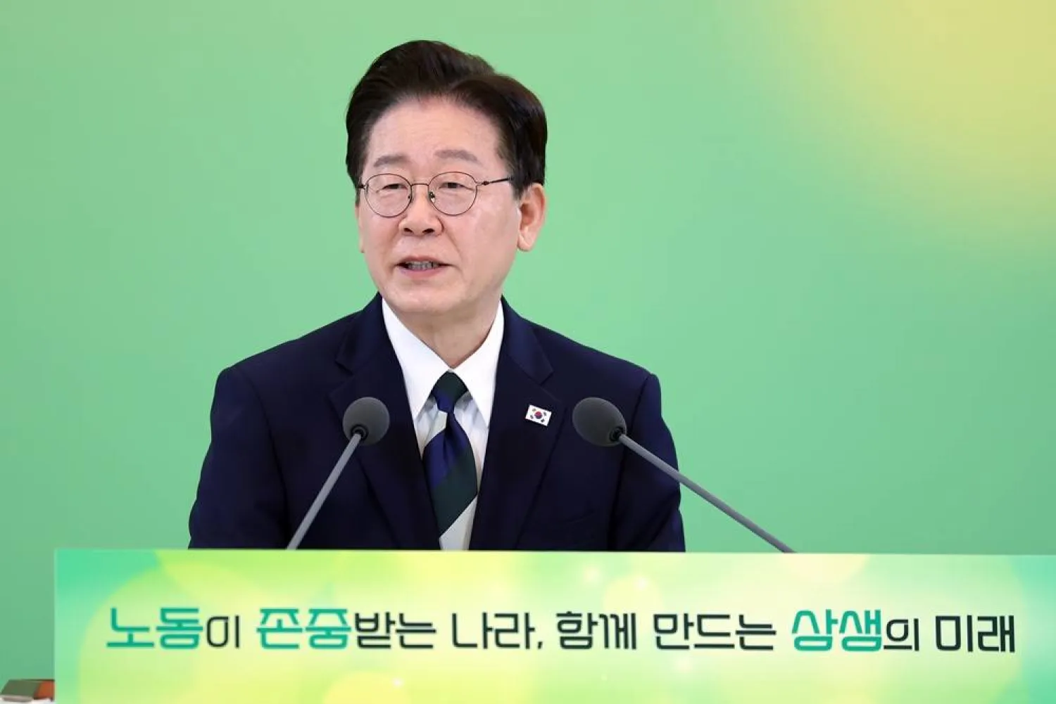 South Korean President Lee Jae Myung speaks during a meeting with representatives of the Korean Confederation of Trade Unions, one of the country's two major umbrella labor unions, at Cheong Wa Dae in Seoul, South Korea, 10 April 2026. (EPA/Yonhap)