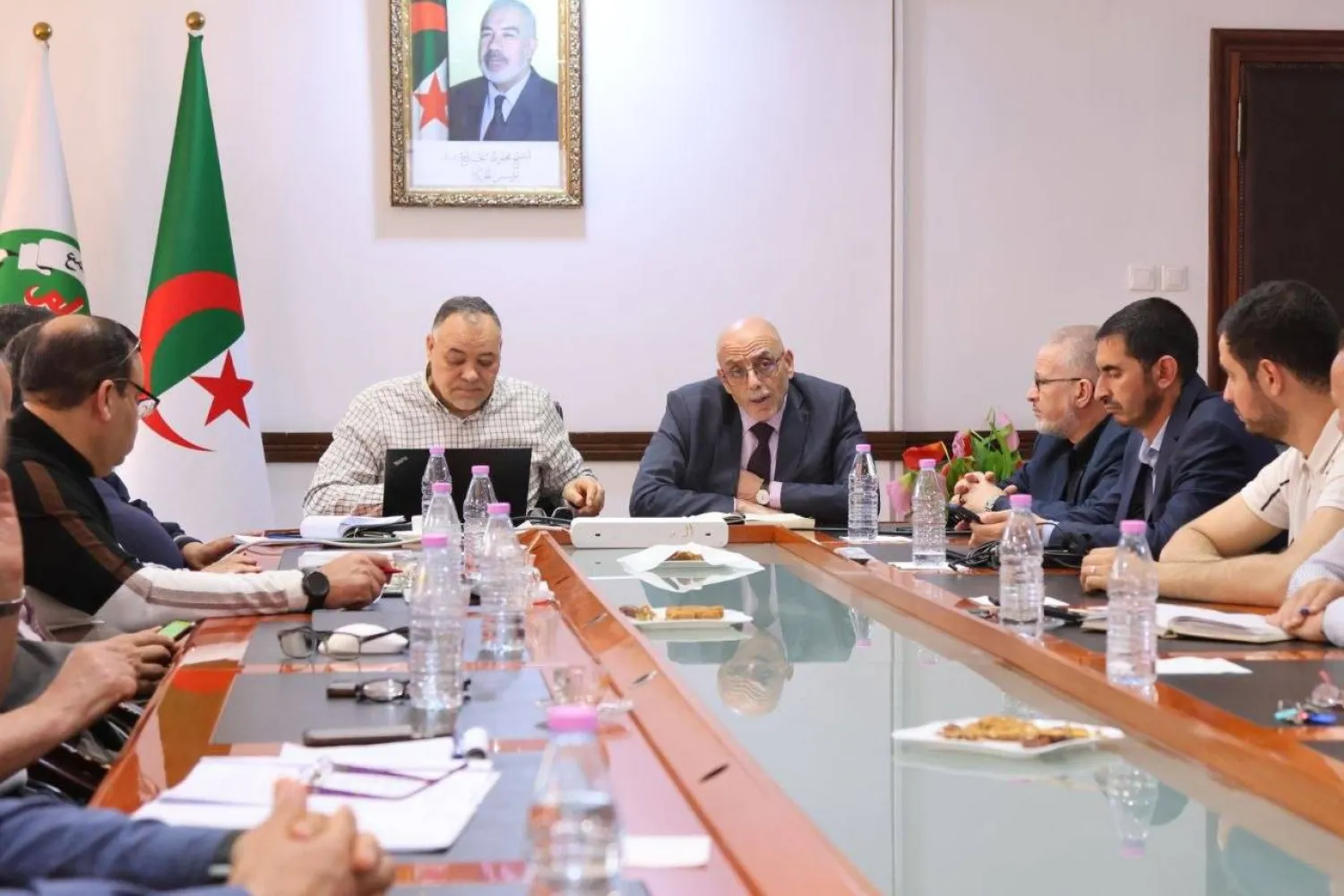 اجتماع قيادة حركة «مجتمع السلم» الإسلامية في إطار الاستعدادات للانتخابات (إعلام حزبي)