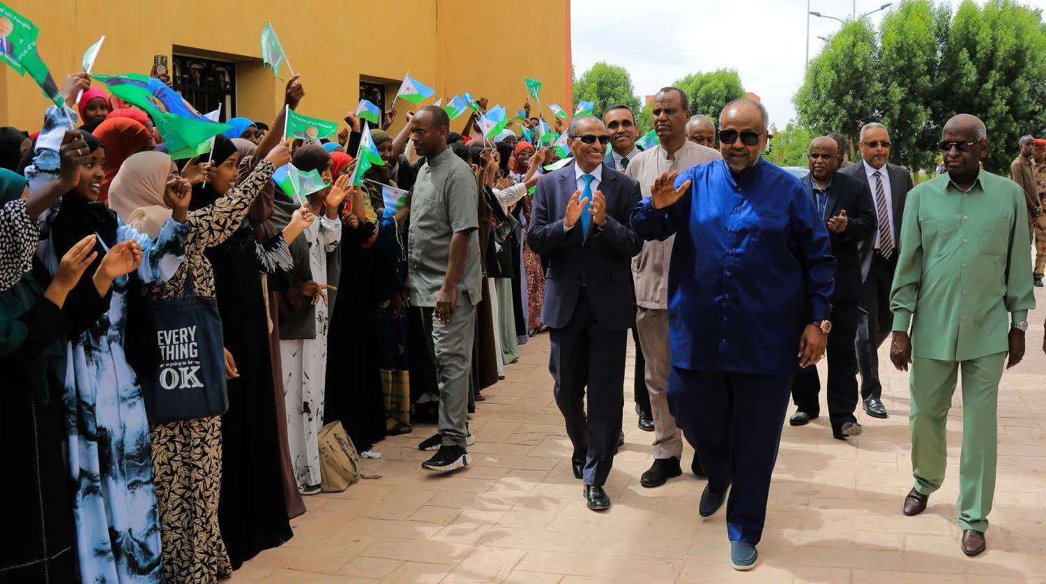 Incumbent Djiboutian President Ismail Guelleh with a number of his supporters (Djiboutian News Agency)