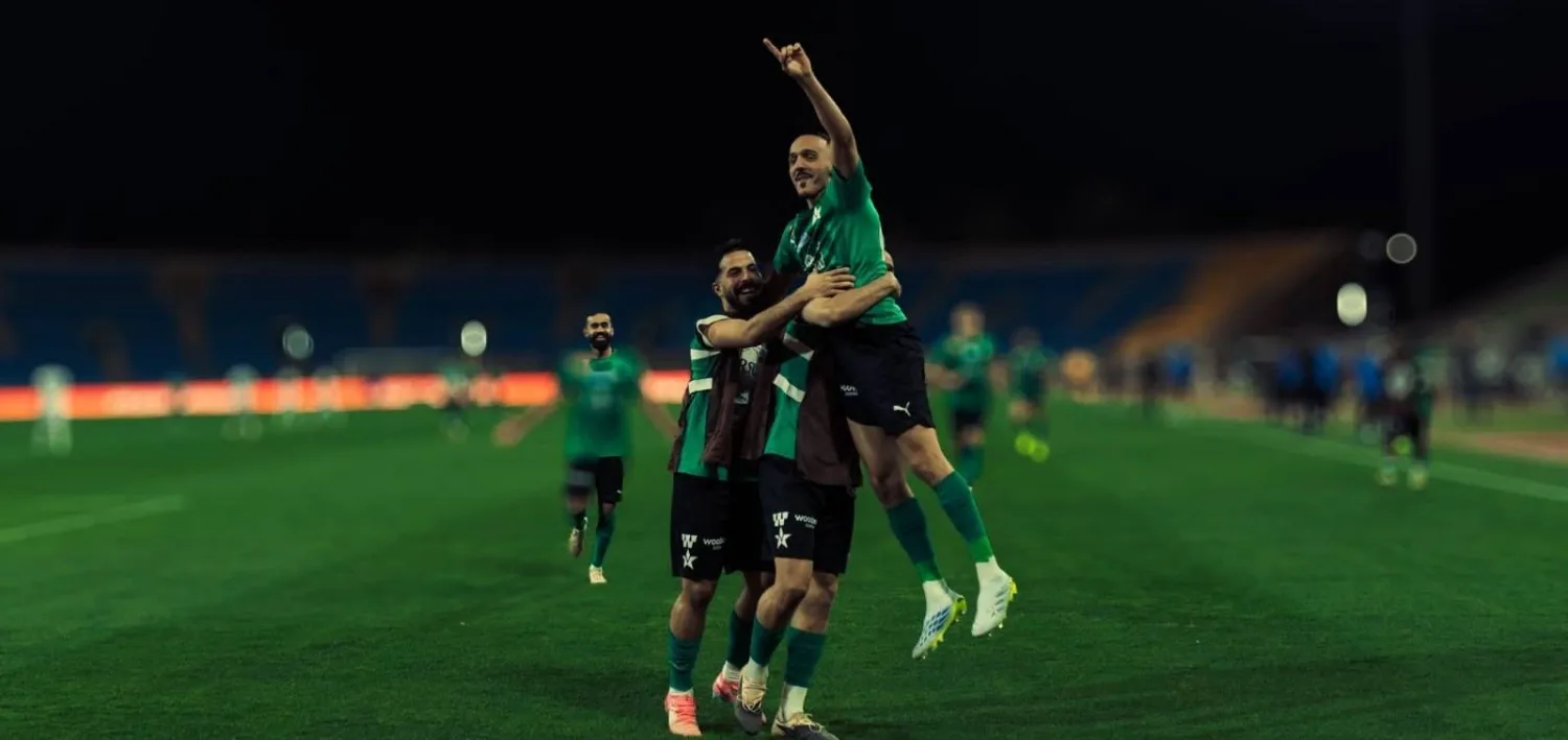 بوطوبة لاعب النجمة محتفلاً بهدفه في نيوم (نادي النجمة)