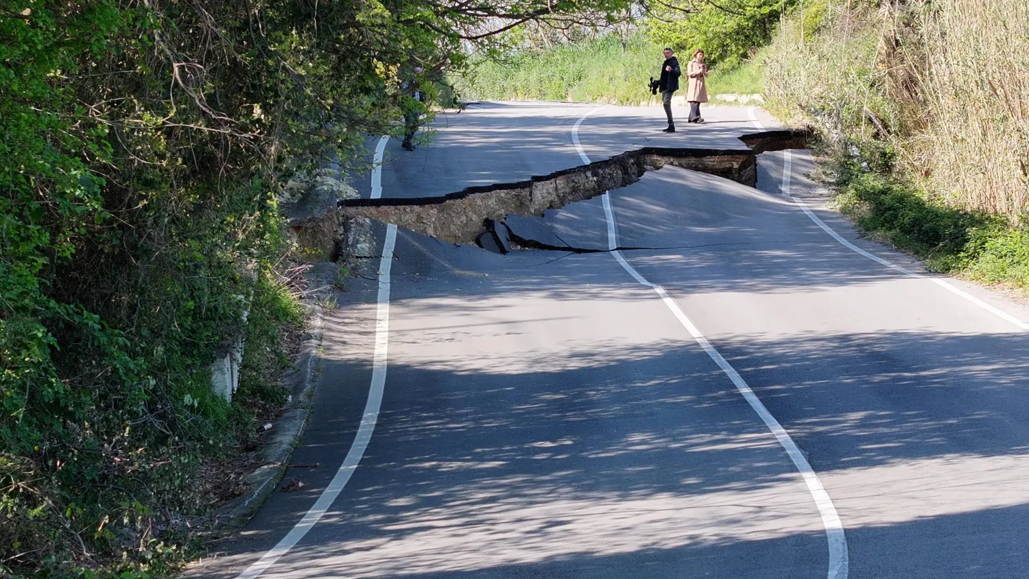 A road is damaged after a 07 April landslide in the area following Cyclone Erminio in Petacciato, Campobasso, Italy, 09 April 2026. EPA/NICOLA LANESE