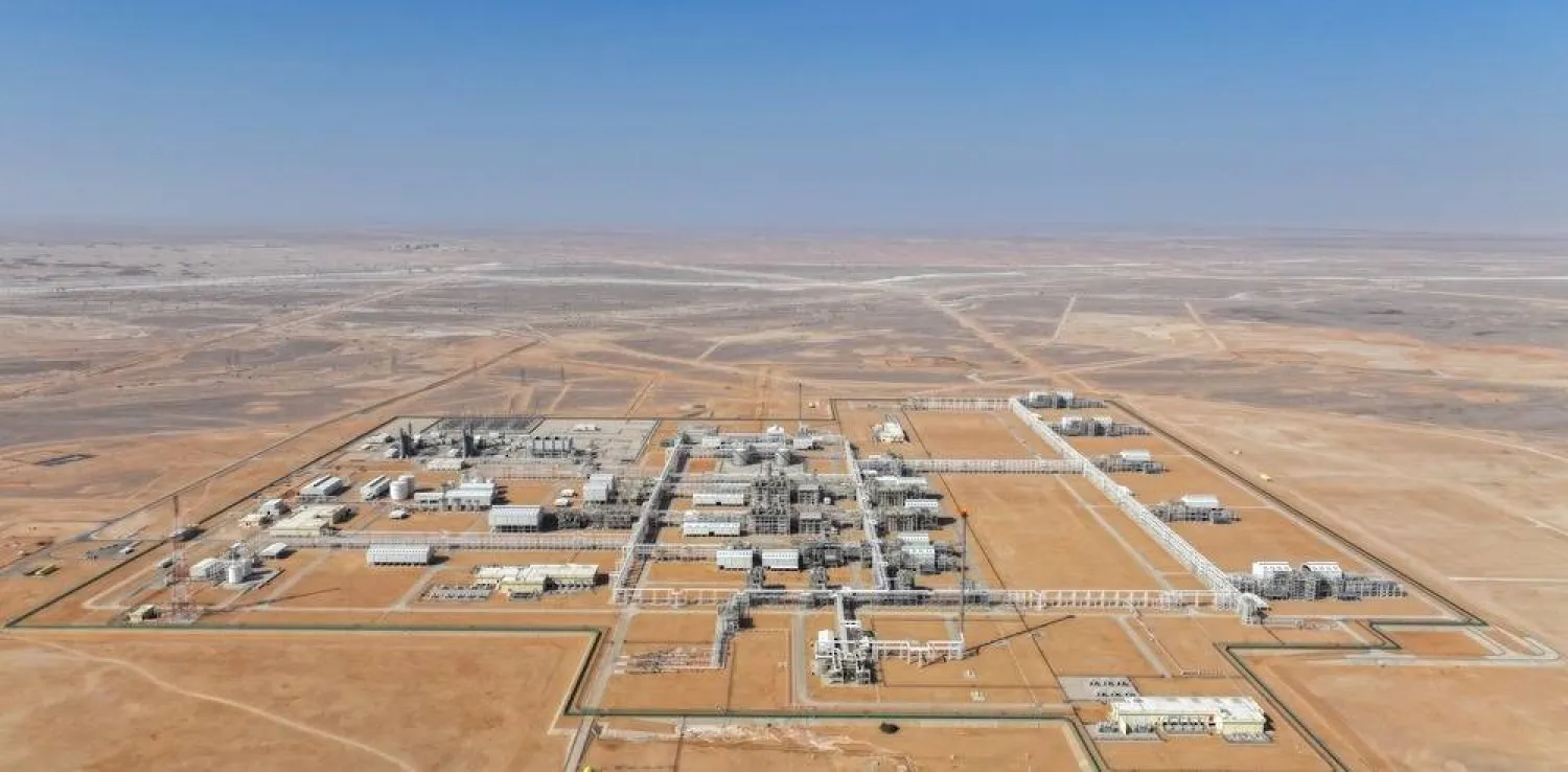 تتوزع مناطق الامتياز المطروحة على مناطق جغرافية واسعة (وكالة الأنباء العمانية)