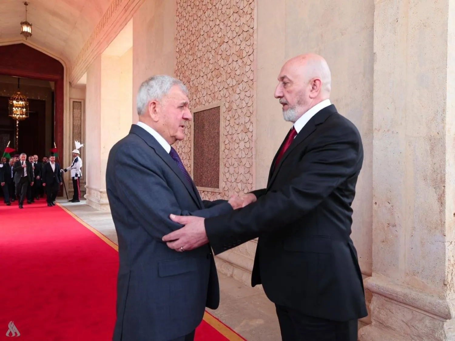 من التسلم والتسليم في «قصر بغداد» (واع)