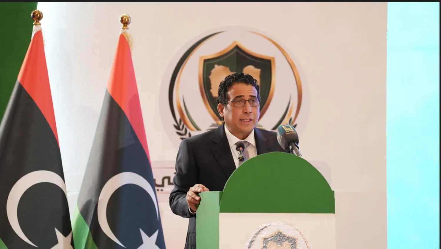 رئيس المجلس الرئاسي الليبي محمد المنفي خلال «منتدى لمكافحة الفساد» في العاصمة الليبية طرابلس يوم الأحد (مكتب المنفي)