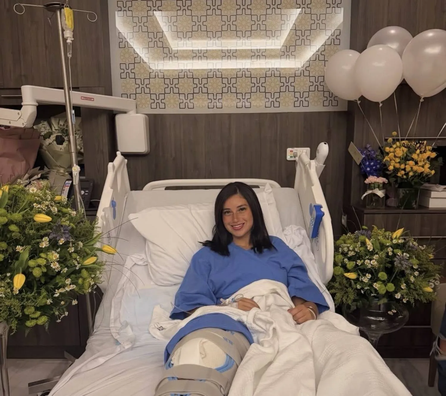 فرح جفري على السرير الأبيض بعد إجراء العملية (الشرق الأوسط)