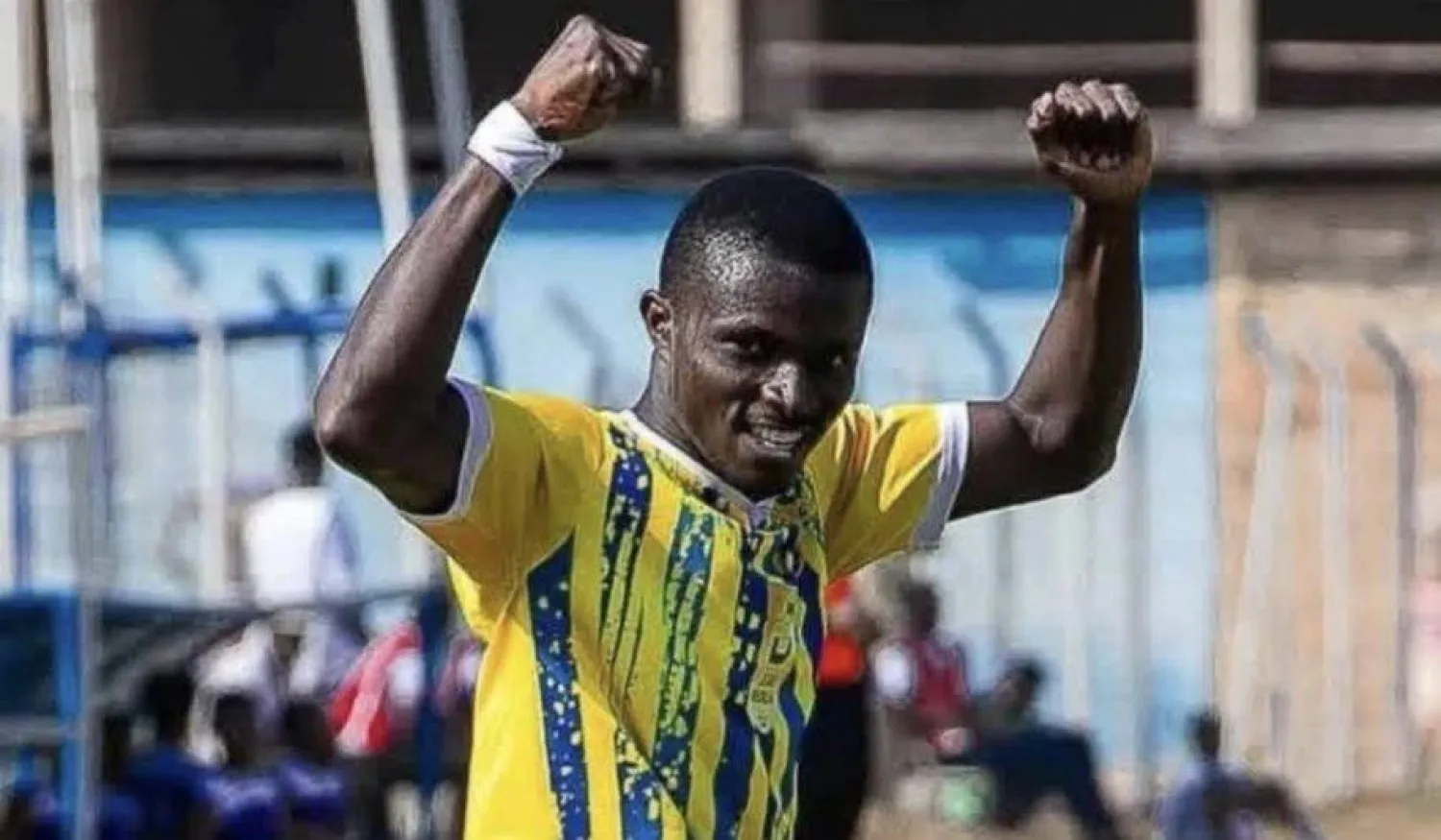 دومينيك فريمبونغ جناح فريق بيريكوم تشيلسي (غانا سكور)