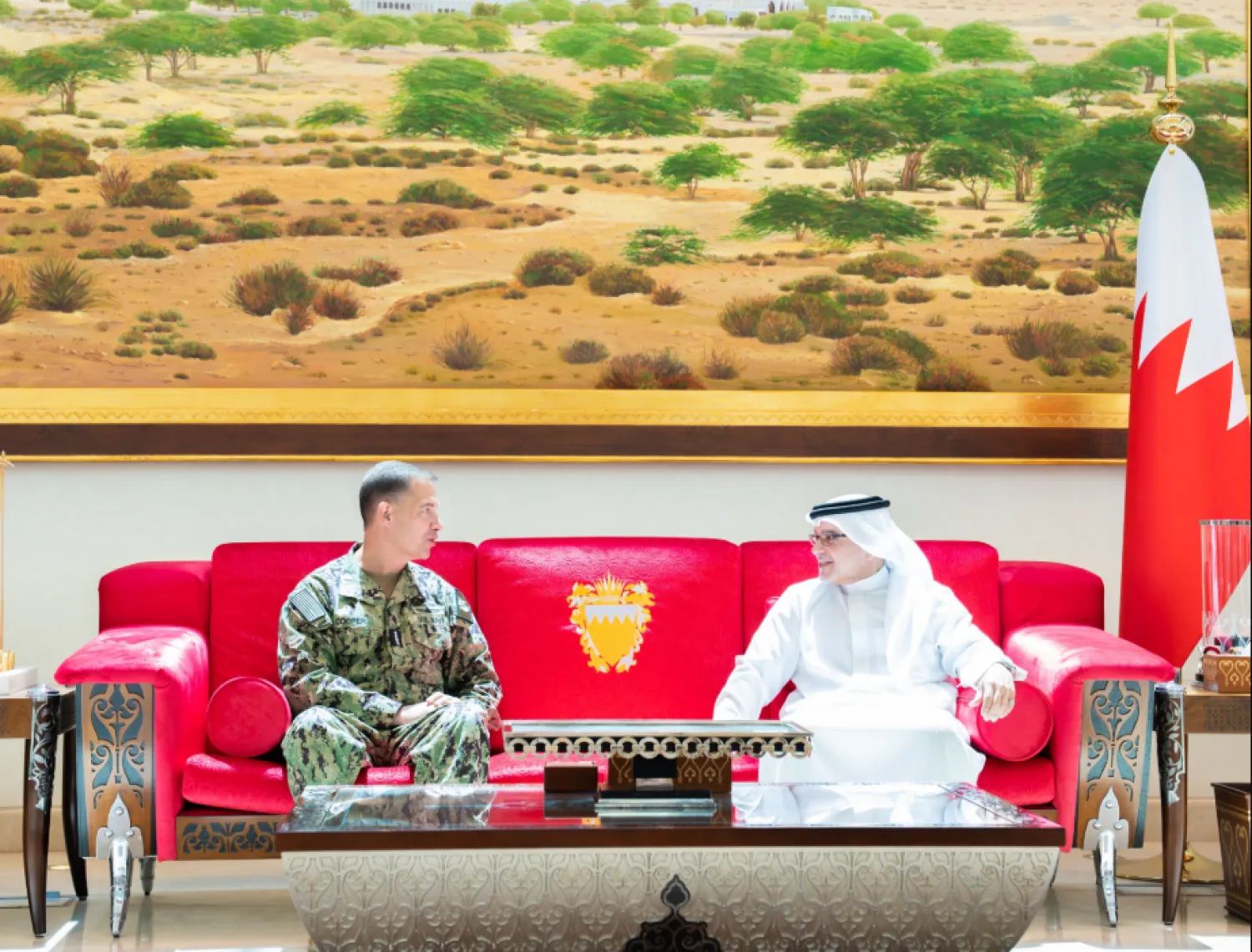 ولي عهد البحرين أكد على متانة علاقات بلاده مع الولايات المتحدة الأميركية (بنا)