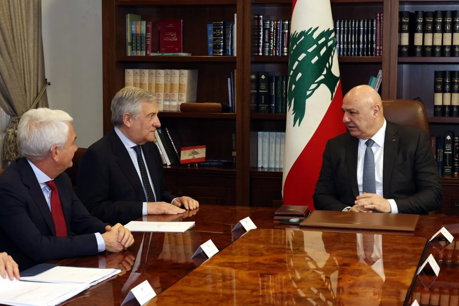 الرئيس اللبناني جوزيف عون يستقبل وزير الخارجية الإيطالي أنطونيو تاجاني (الرئاسة اللبنانية)