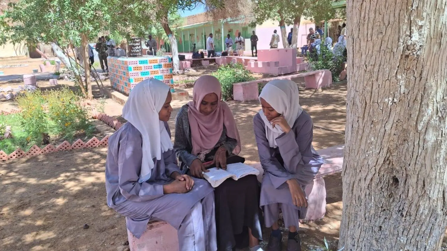 طالبات بمدرسة بحري الحكومية (الشرق الأوسط)