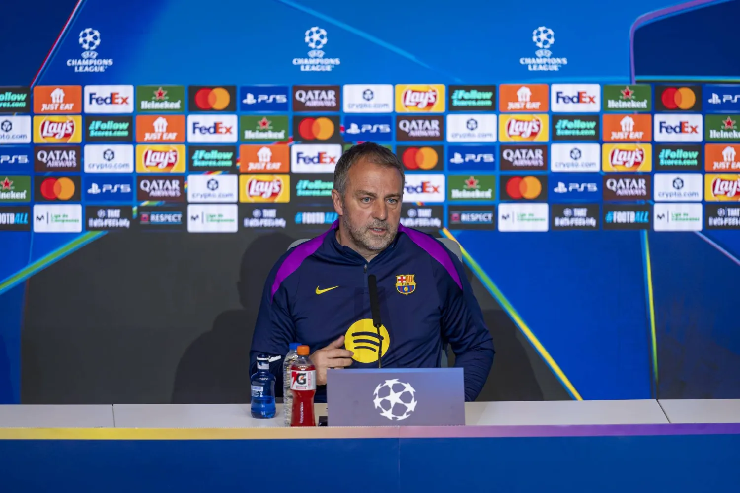 هانسي فليك مدرب برشلونة (د.ب.أ)