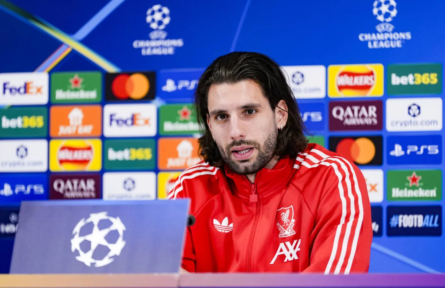 المجري دومينيك سوبوسلاي لاعب وسط ليفربول الإنجليزي (د.ب.أ)