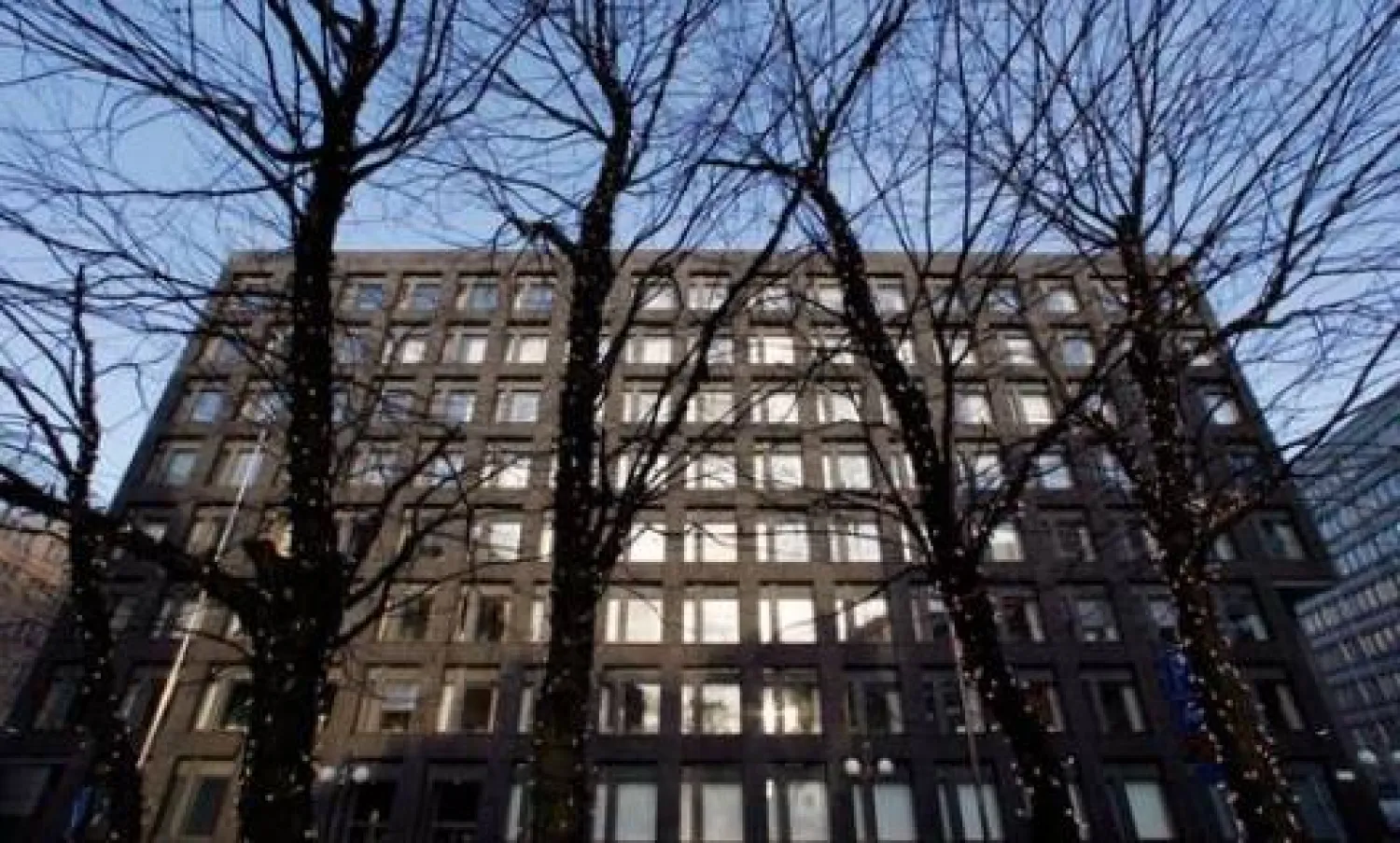 مقر البنك المركزي السويدي في استوكهولم (رويترز)