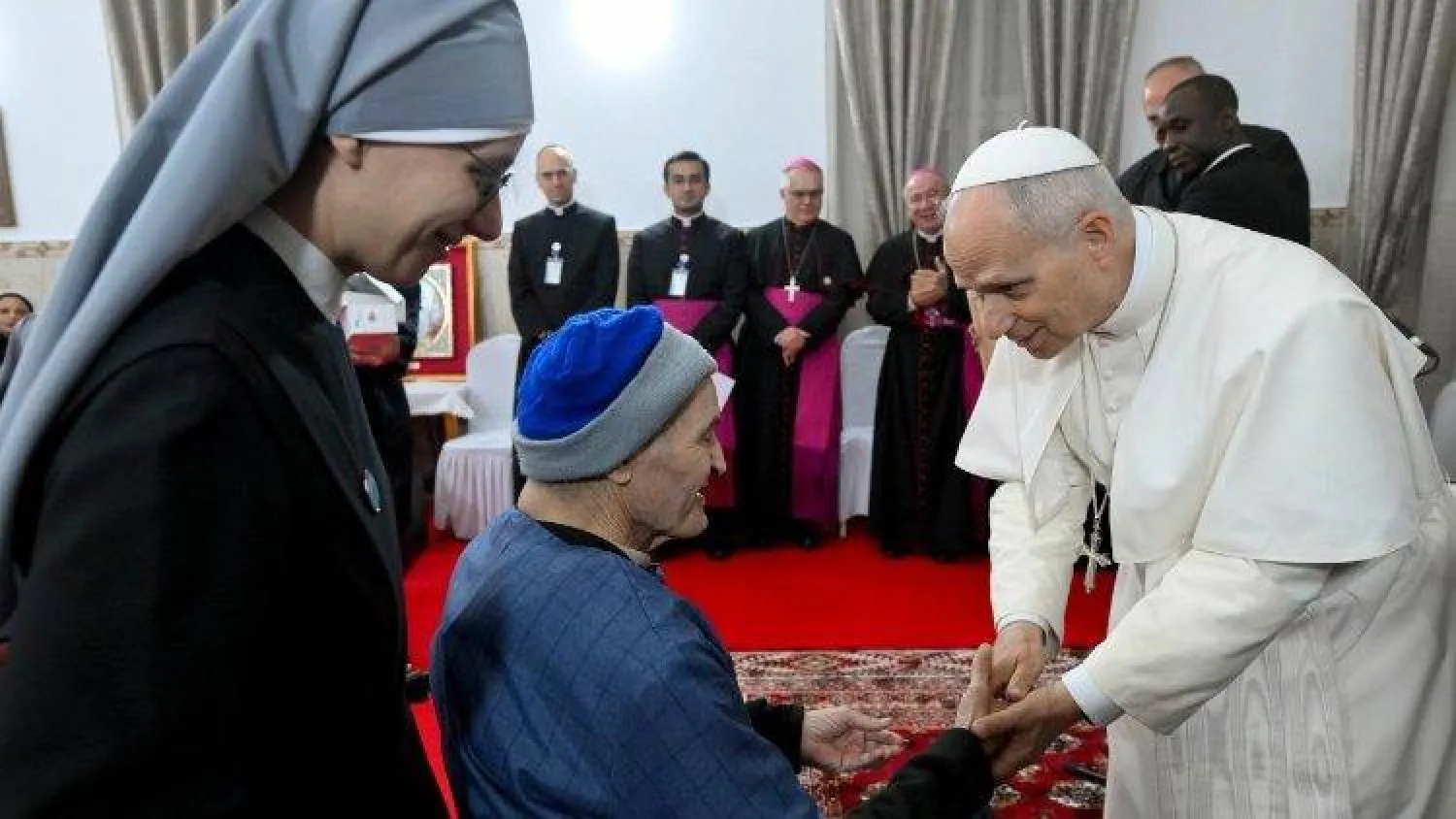 البابا ببيت الراهبات في عنابة (فاتيكان نيوز)