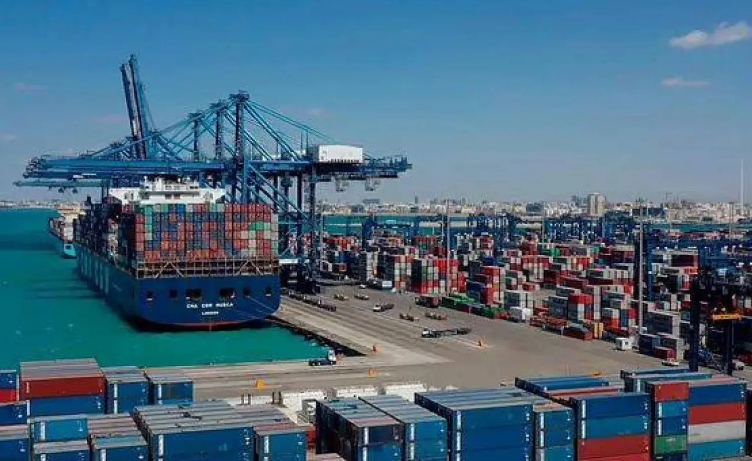 ميناء الملك عبد العزيز في السعودية (الهيئة العامة للموانئ)