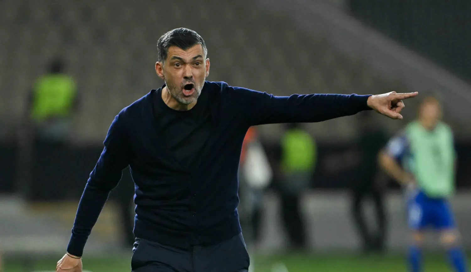 البرتغالي سيرجيو كونسيساو مدرب فريق الاتحاد (تصوير: علي خمج)