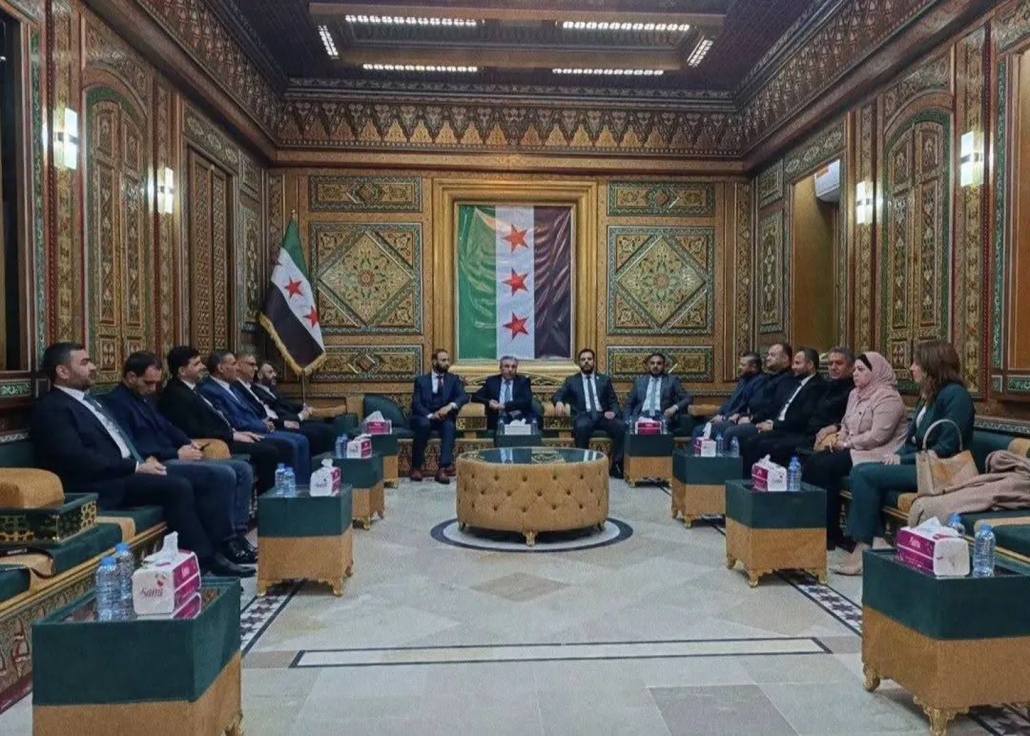 اجتماع اللجنة العليا في محافظة الحسكة والفريق الرئاسي (فيسبوك)