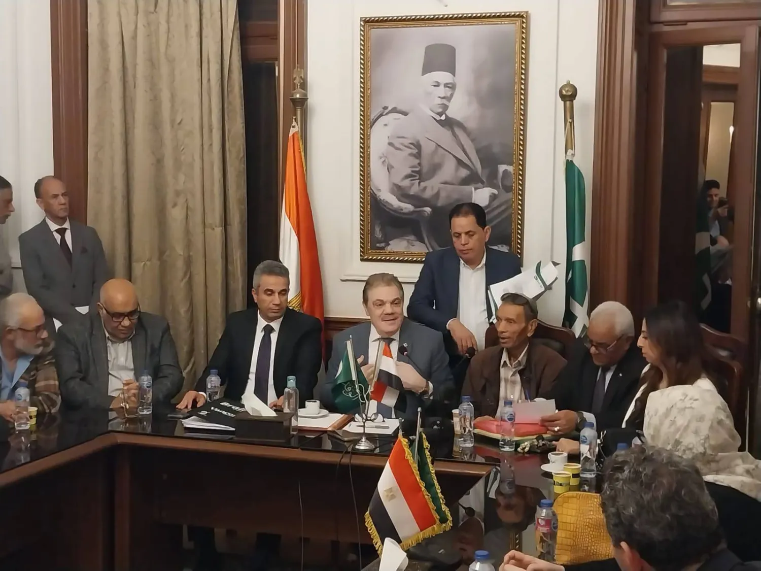 جانب من اجتماع سابق داخل حزب «الوفد» المصري (حزب الوفد)