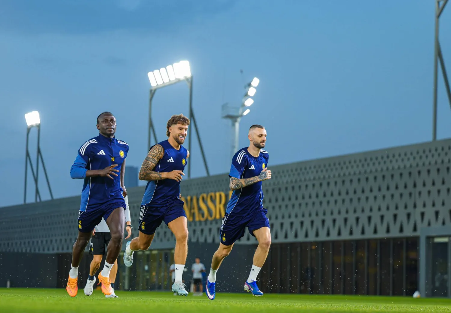 لاعبو النصر خلال تدريباتهم الأخيرة (موقع النادي)