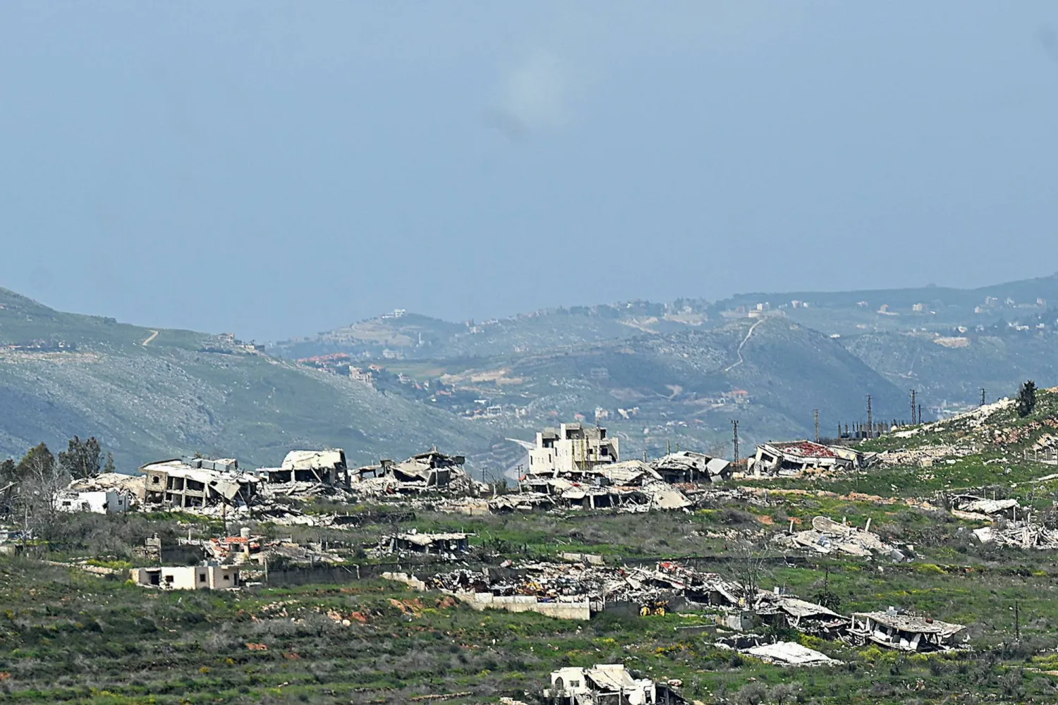  18 April 2026, Lebanon, ---: A general view of the heavily damaged area in southern Lebanon following Israeli strikes. (dpa)