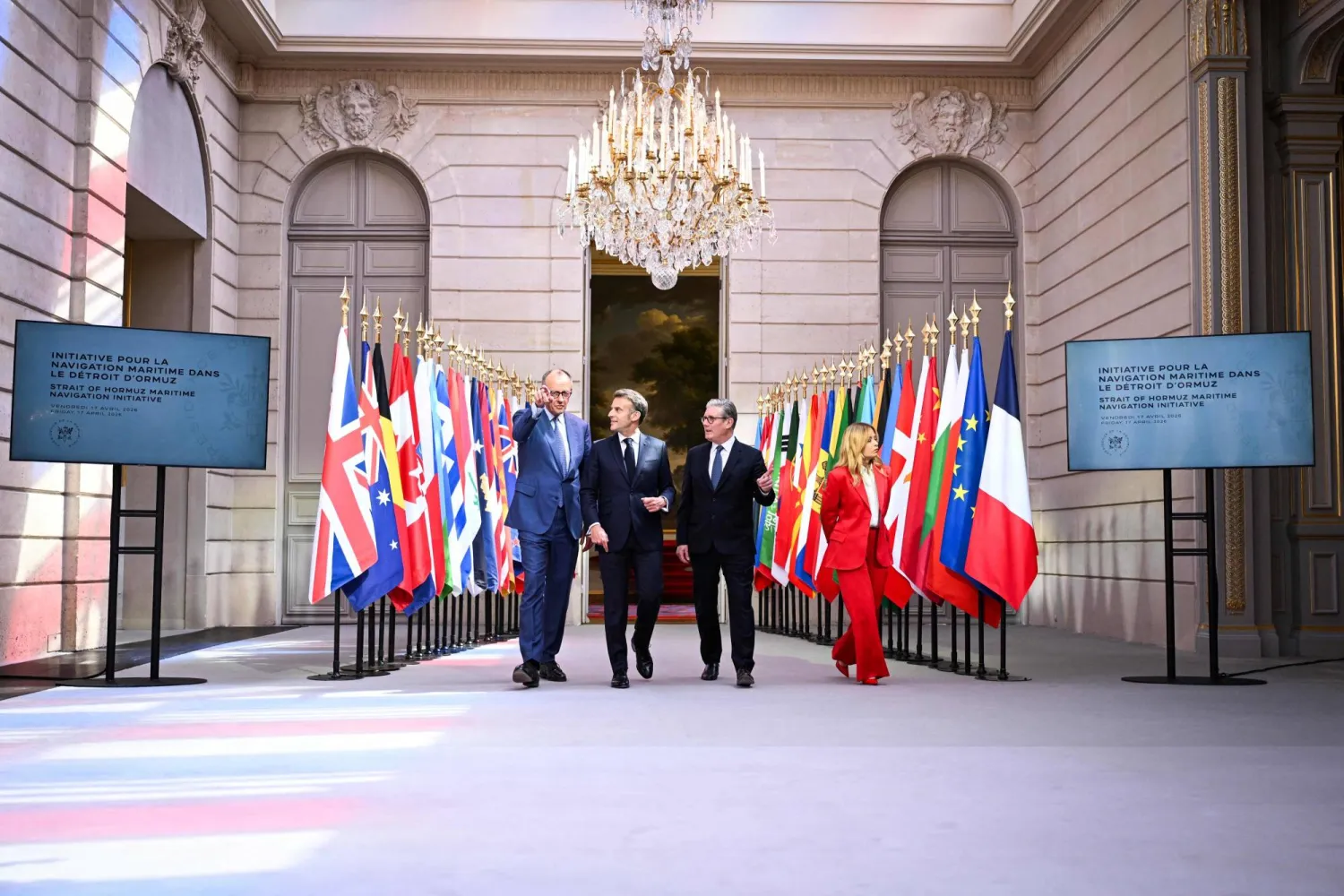 رئيس الوزراء البريطاني ونظيرته الإيطالية والرئيس الفرنسي والمستشار الألماني خلال اجتماع في «الإليزيه» بباريس يوم 17 أبريل 2026 (إ.ب.أ)