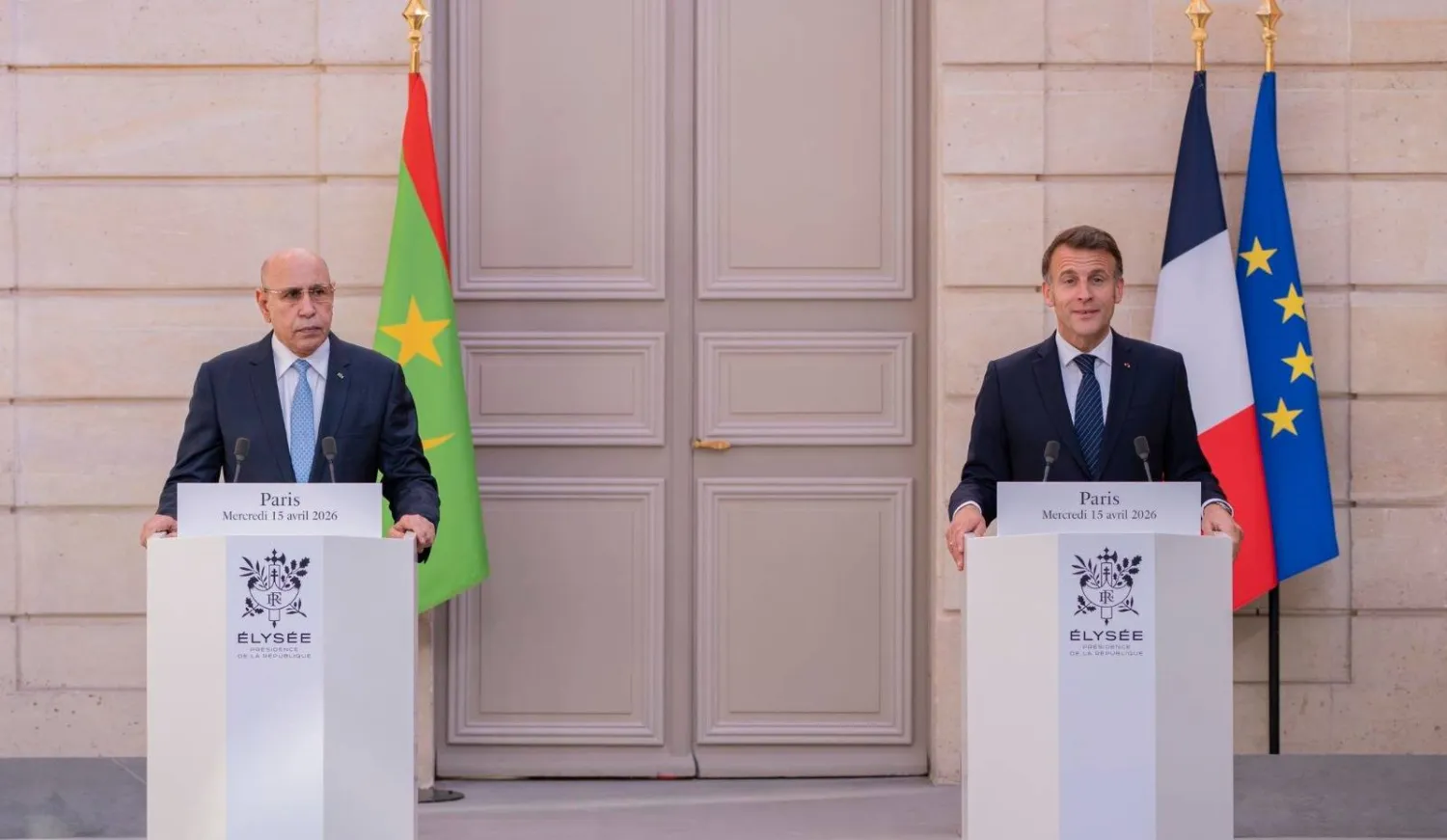 الرئيسان الفرنسي إيمانويل ماكرون والموريتاني محمد ولد الشيخ الغزواني في مؤتمر صحافي (الرئاسة الموريتانية)