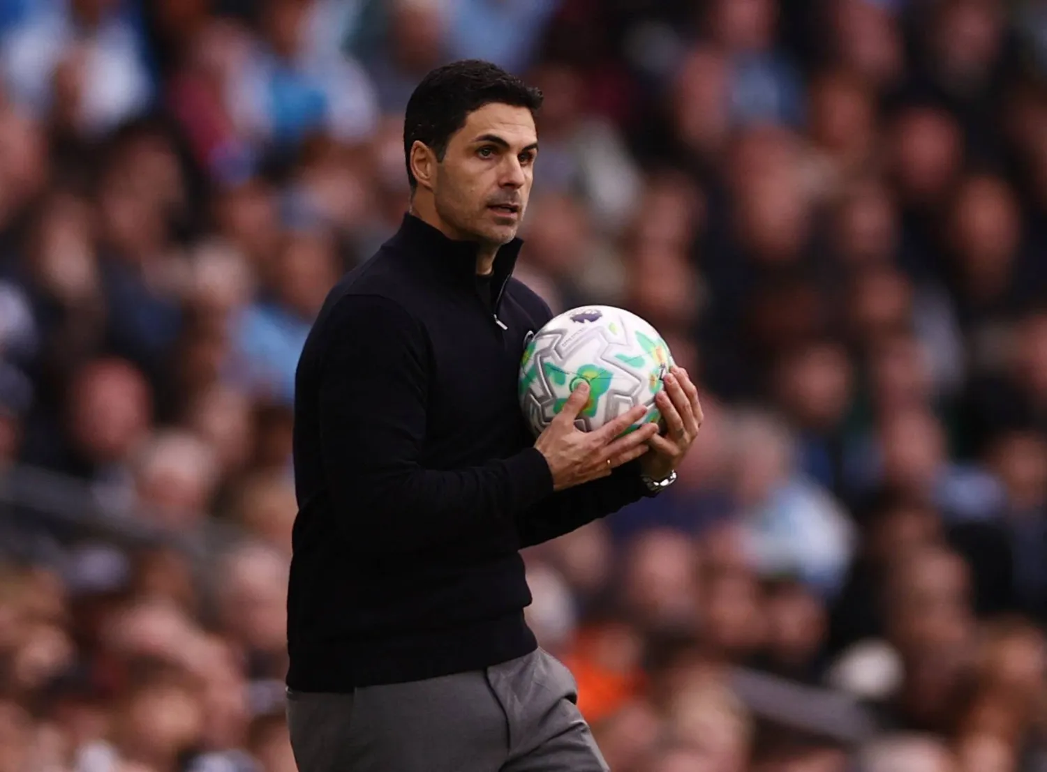 ميكيل أرتيتا المدير الفني لفريق آرسنال (رويترز)