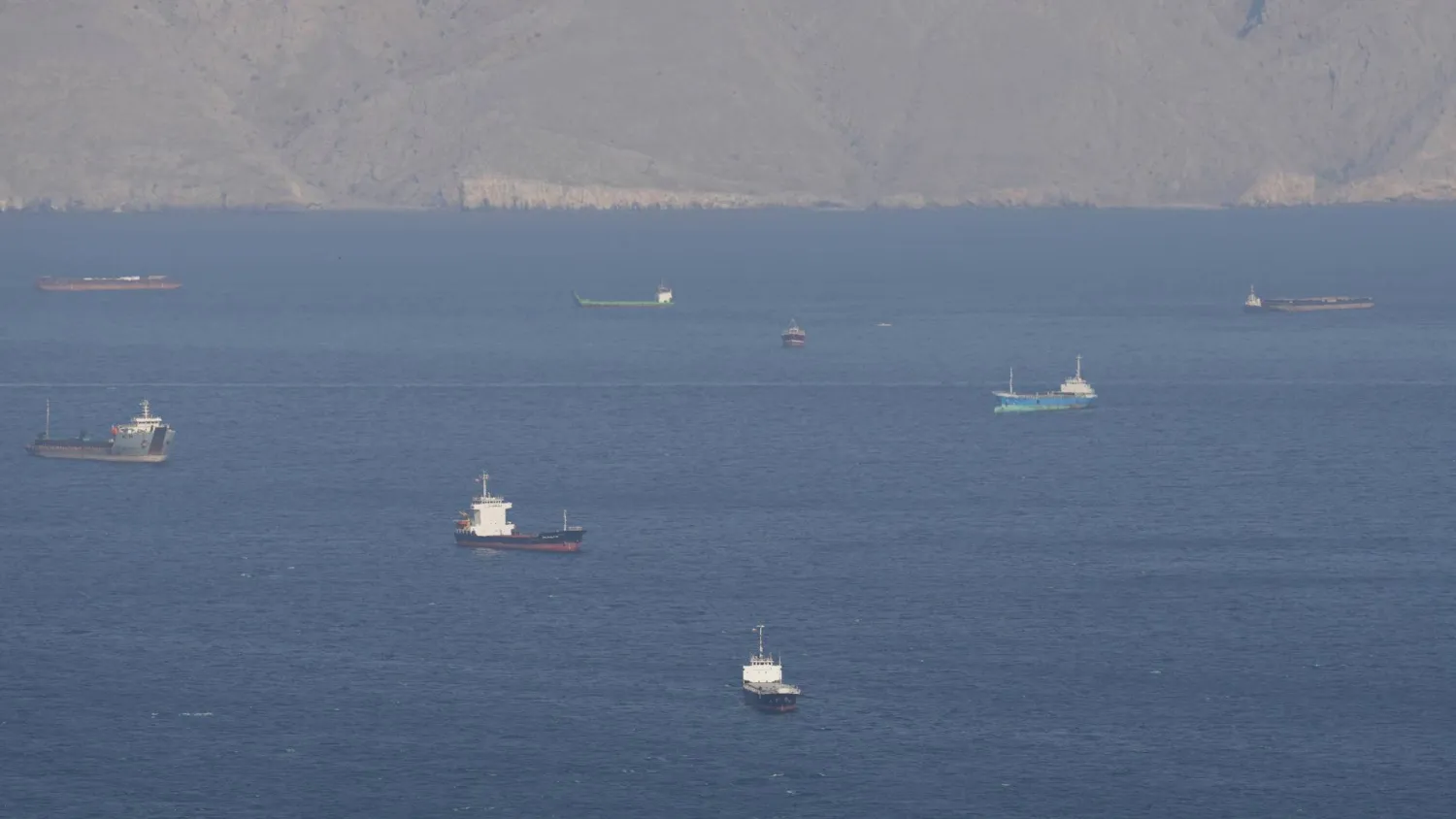  Ships and tankers in the Strait of Hormuz off the coast of Musandam, Oman, April 18, 2026. (Reuters)