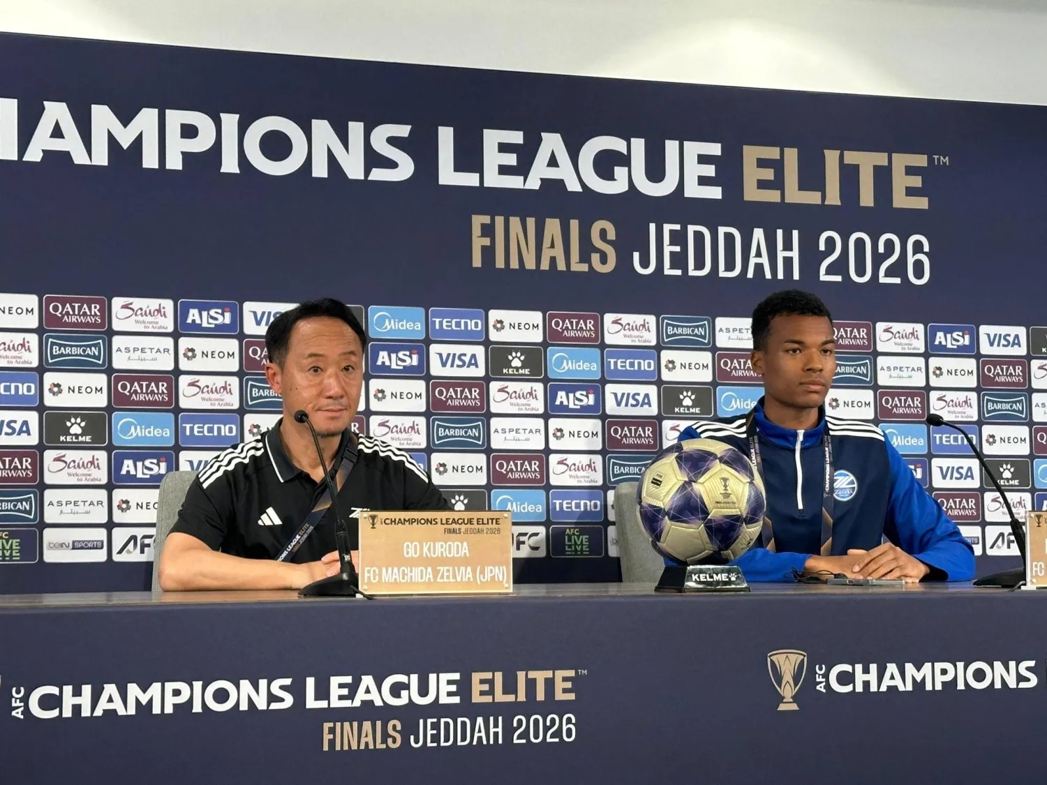 غو كورودا وهنري خلال المؤتمر الصحافي (الشرق الأوسط)