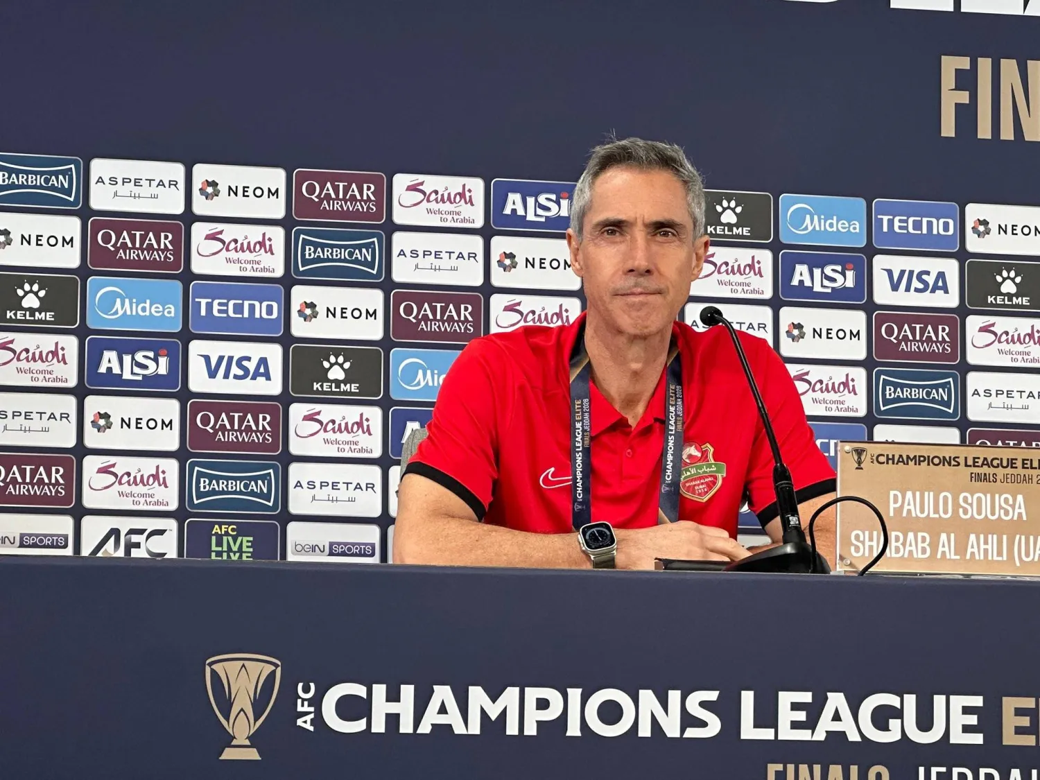 باولو سوزا خلال المؤتمر الصحافي (الشرق الأوسط)