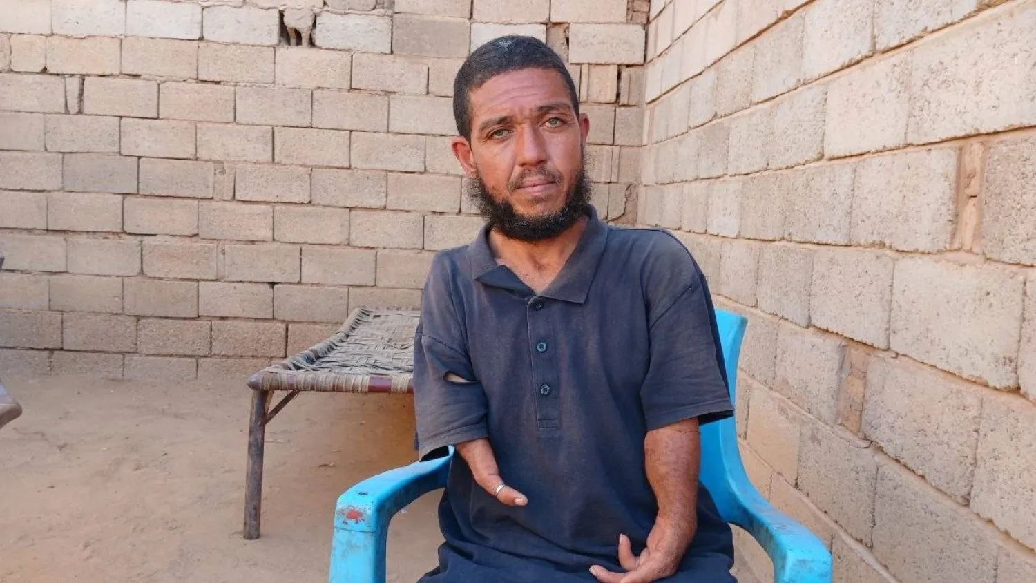 محمد سمير أحد ذوي الاحتياجات الخاصة بالسودان (الشرق الأوسط)