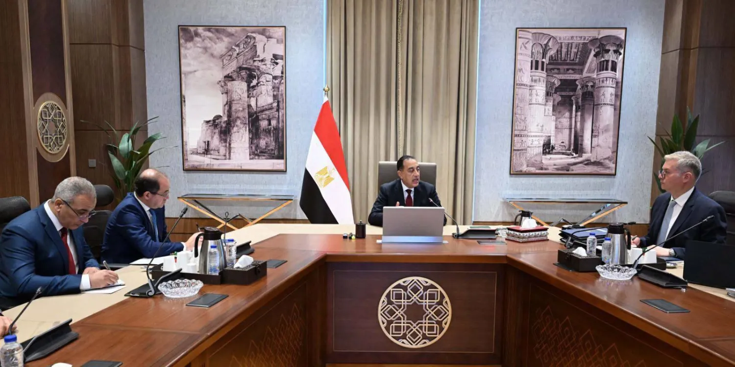 رئيس الوزراء المصري مصطفى مدبولي يتابع الاثنين جهود تأمين احتياجات السوق من المنتجات البترولية (مجلس الوزراء)