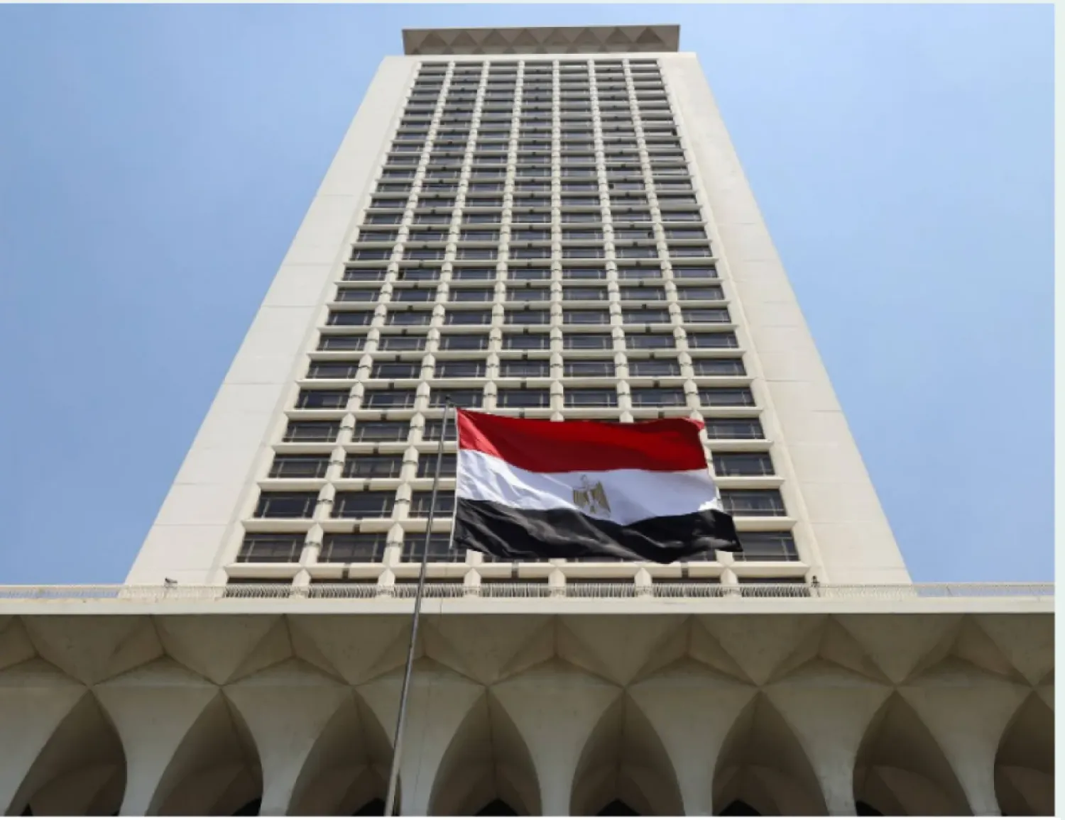 مقر وزارة الخارجية المصرية في وسط القاهرة (رويترز)