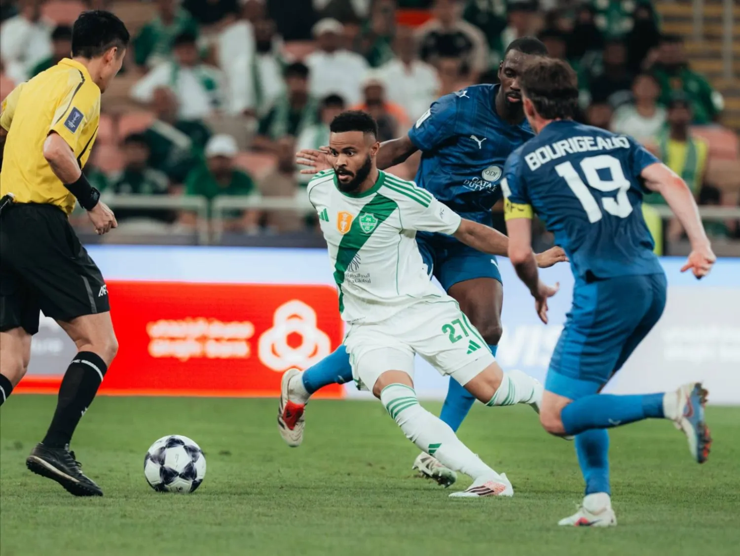 «الآسيوي» أوقع عقوبة الإيقاف والغرامة المالية على مجرشي الأهلي (موقع النادي الأهلي)