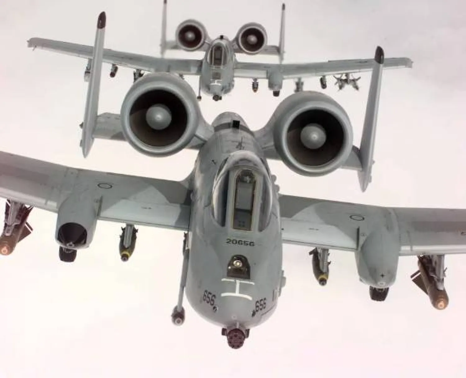 طائرتان من طراز «إيه-10 وورثوغ» (رويترز)