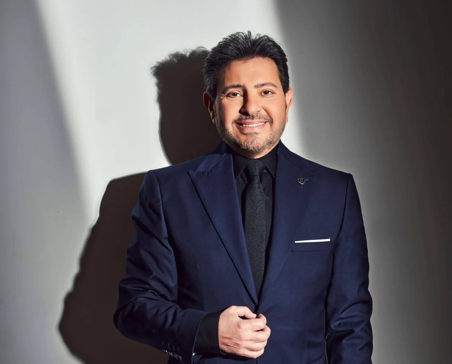 الفنان المصري هاني شاكر يمر بأزمة صحية (حسابه على فيسبوك)