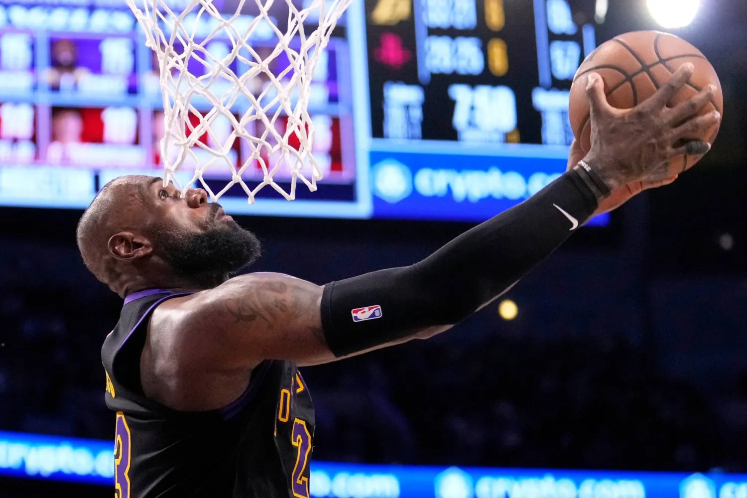 ليبرون جيمس (أ.ب)