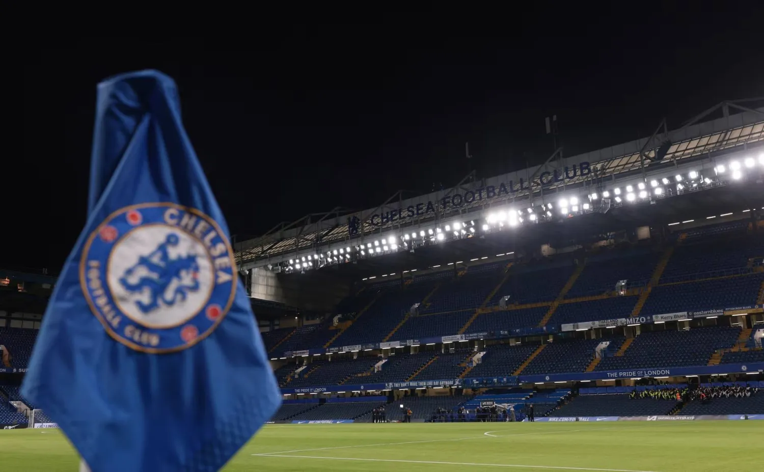 أعلن تشيلسي أن فريقه النسائي سيخوض جميع مبارياته على ملعب «ستامفورد بريدج» (رويترز)