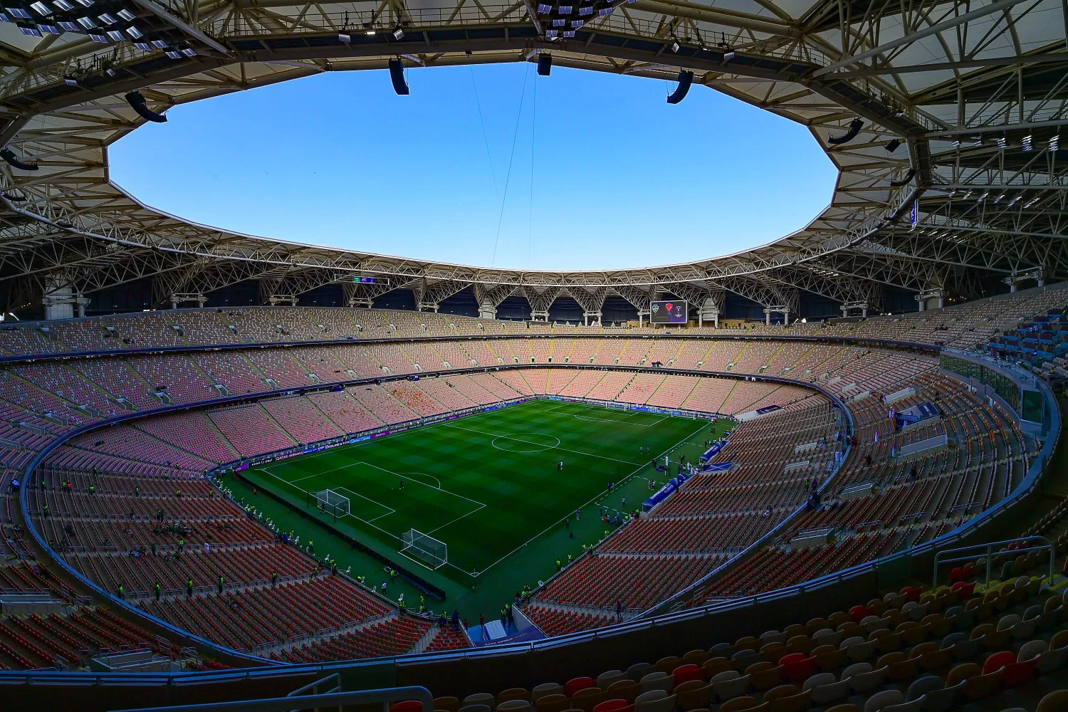 «ملعب الجوهرة» (تصوير: علي خمج)