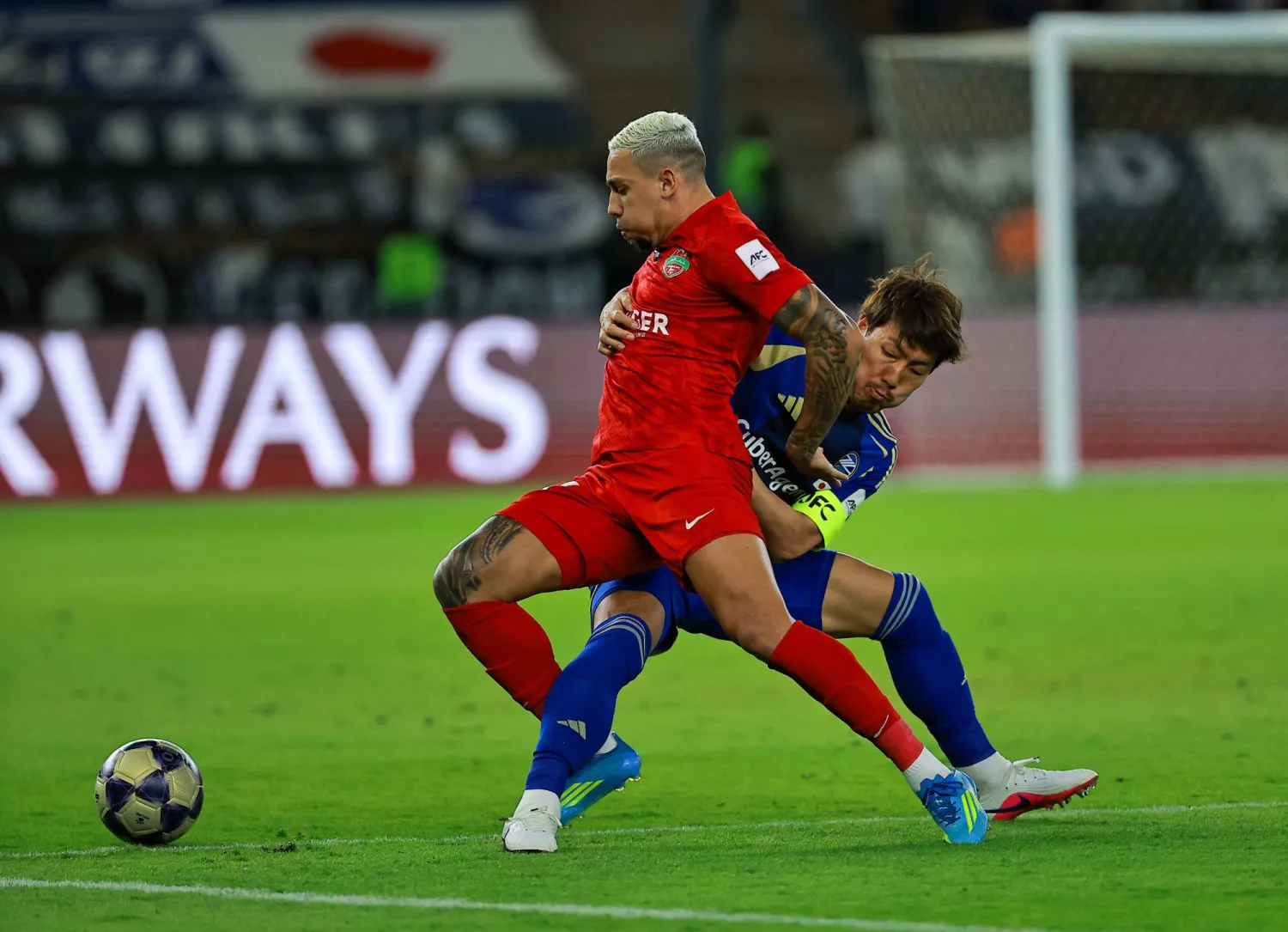 من مباراة شباب الأهلي وماتشيدا (تصوير: محمد المانع)