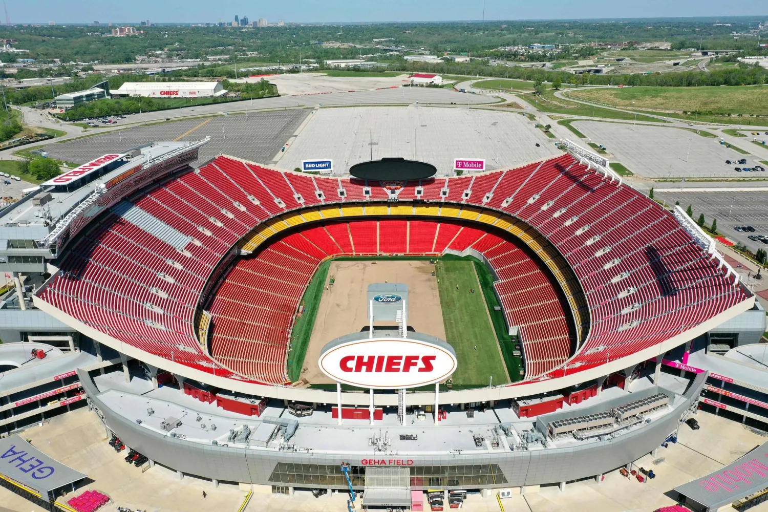 لقطة جوية تظر أحد ملاعب كأس العالم 2026 بعد اكتمال التجديدات (أ.ف.ب)