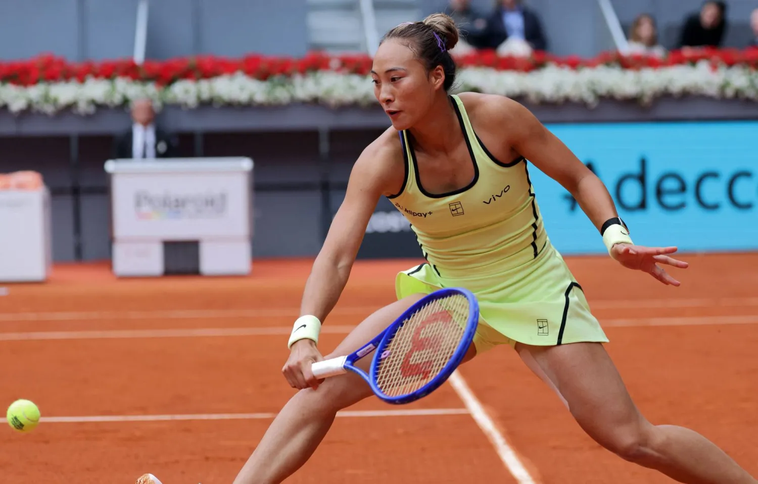 الصينية شينغ كينوين تتقدَّم في مدريد (أ.ف.ب)