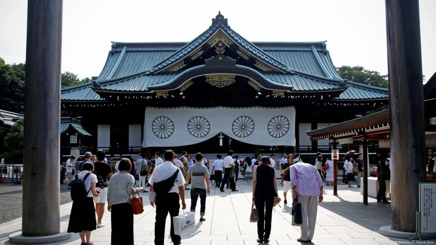 Yasukuni Tapınağı: Bazı komşu ülkeler için Japonya'nın baş ağrısı (Reuters)